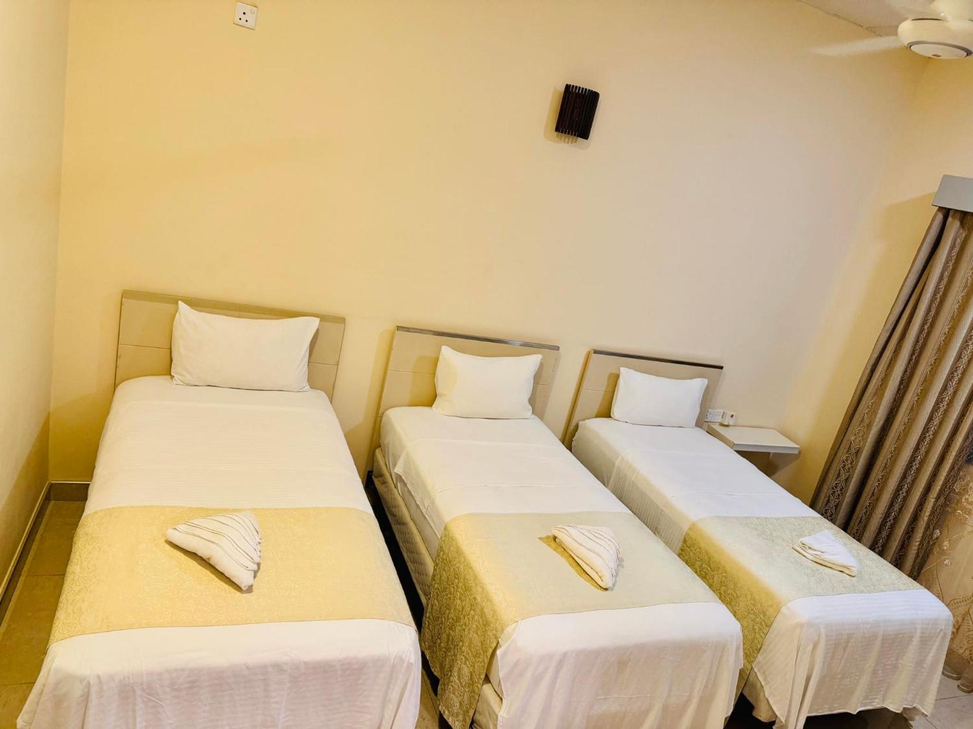 Hotel Royal Point Arugambay à Baie d'Arugam Extérieur photo
