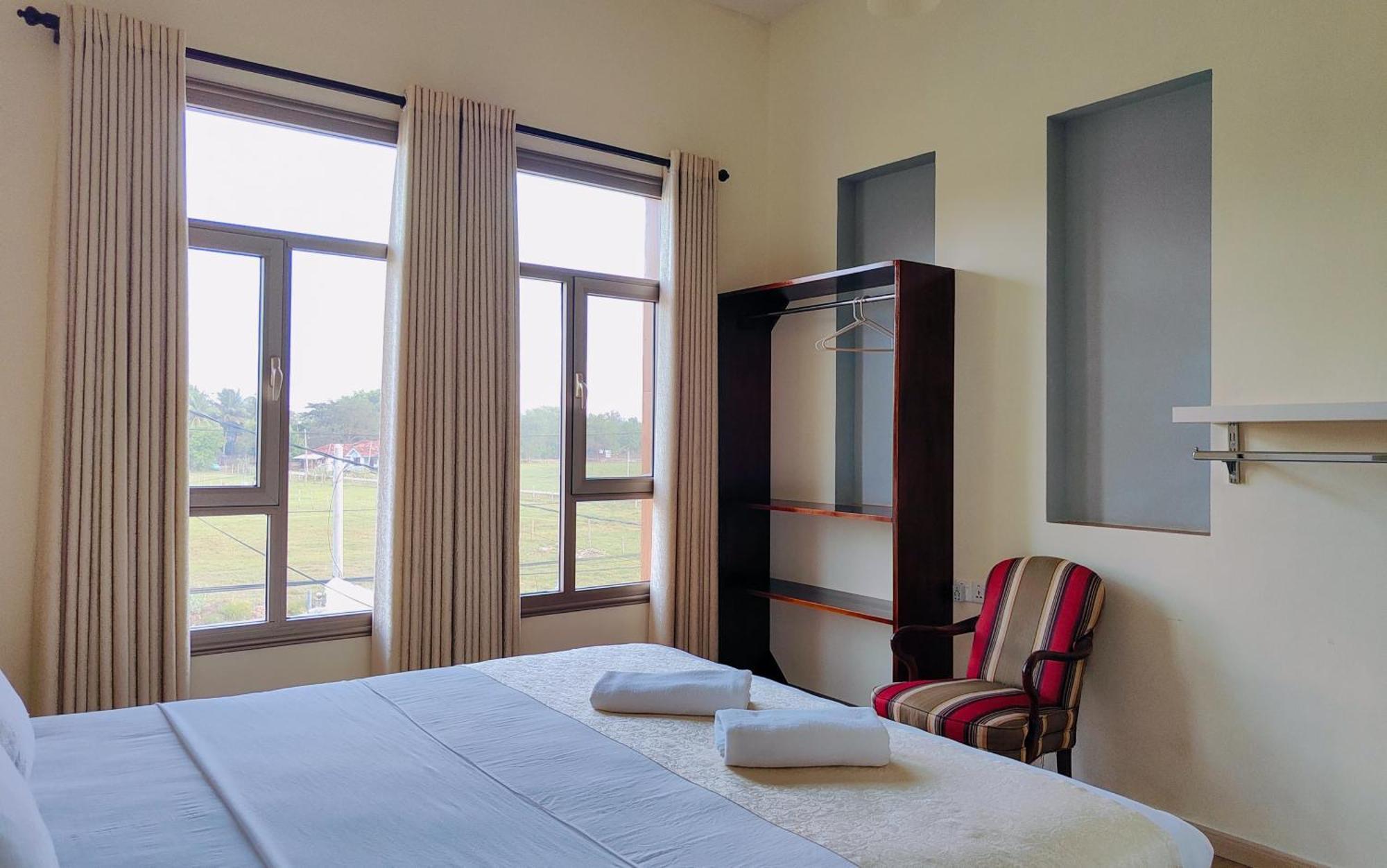 Hotel Royal Point Arugambay à Baie d'Arugam Extérieur photo