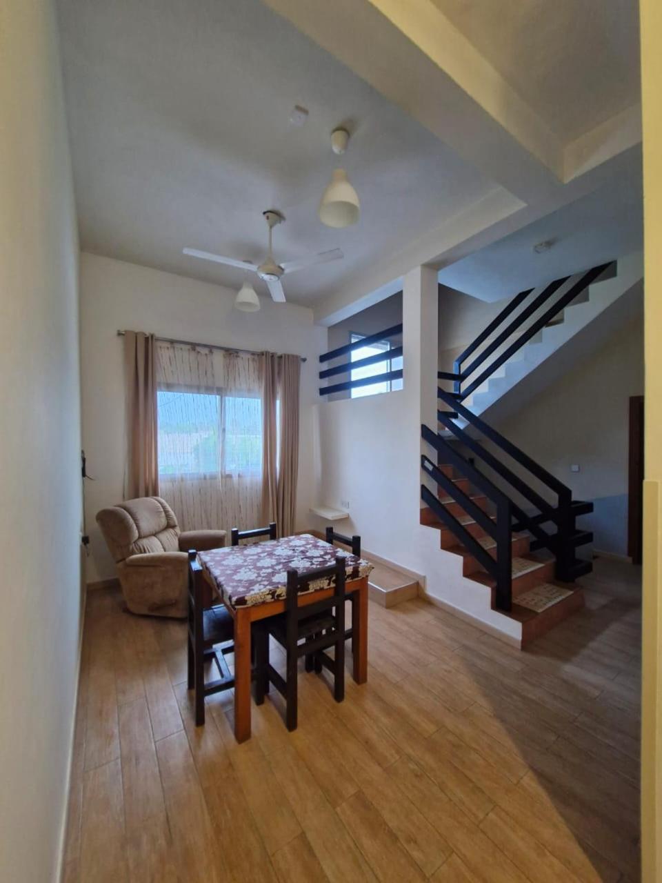Hotel Royal Point Arugambay à Baie d'Arugam Extérieur photo