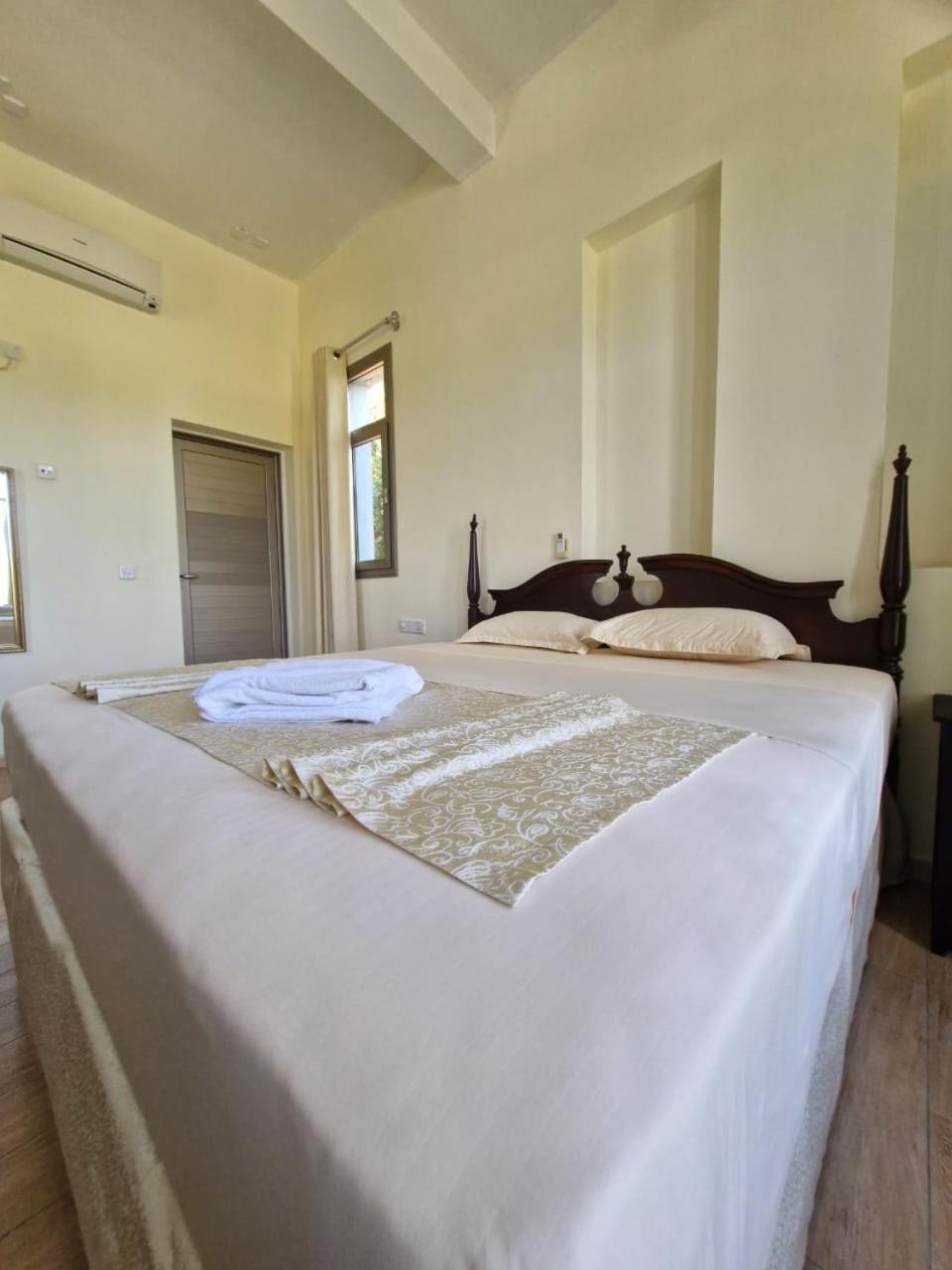 Hotel Royal Point Arugambay à Baie d'Arugam Chambre photo