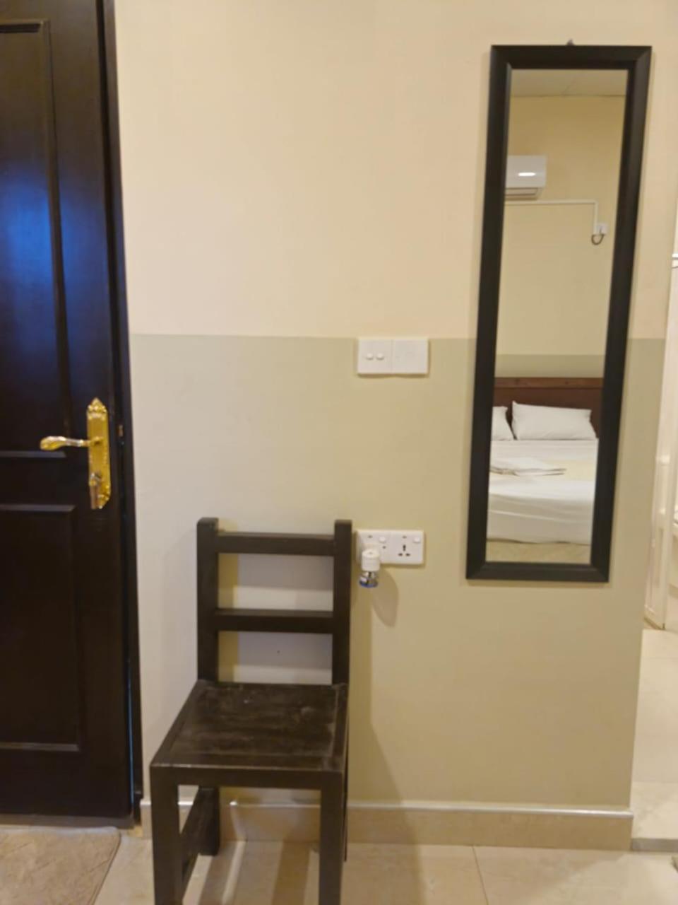 Hotel Royal Point Arugambay à Baie d'Arugam Extérieur photo