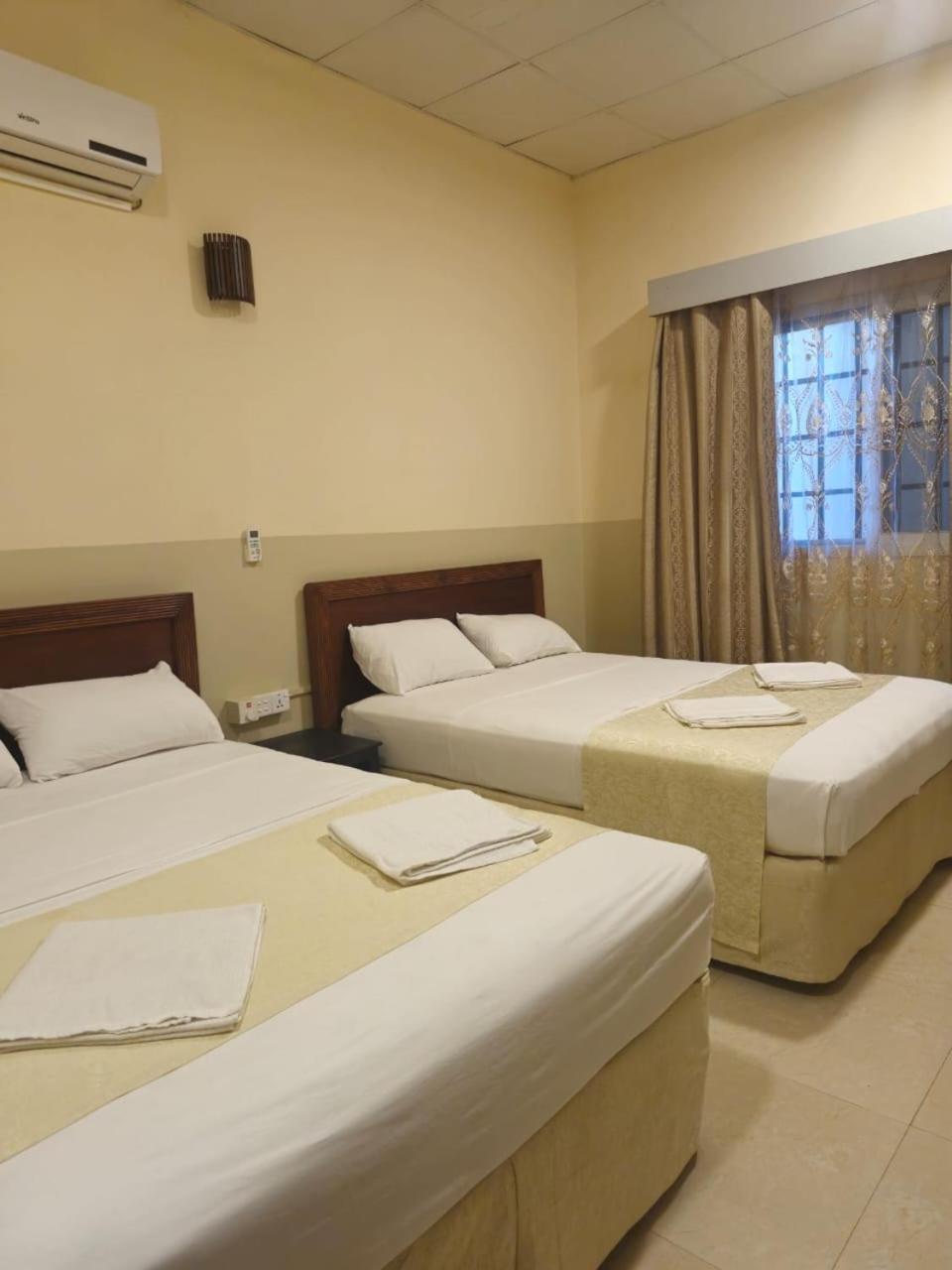 Hotel Royal Point Arugambay à Baie d'Arugam Extérieur photo
