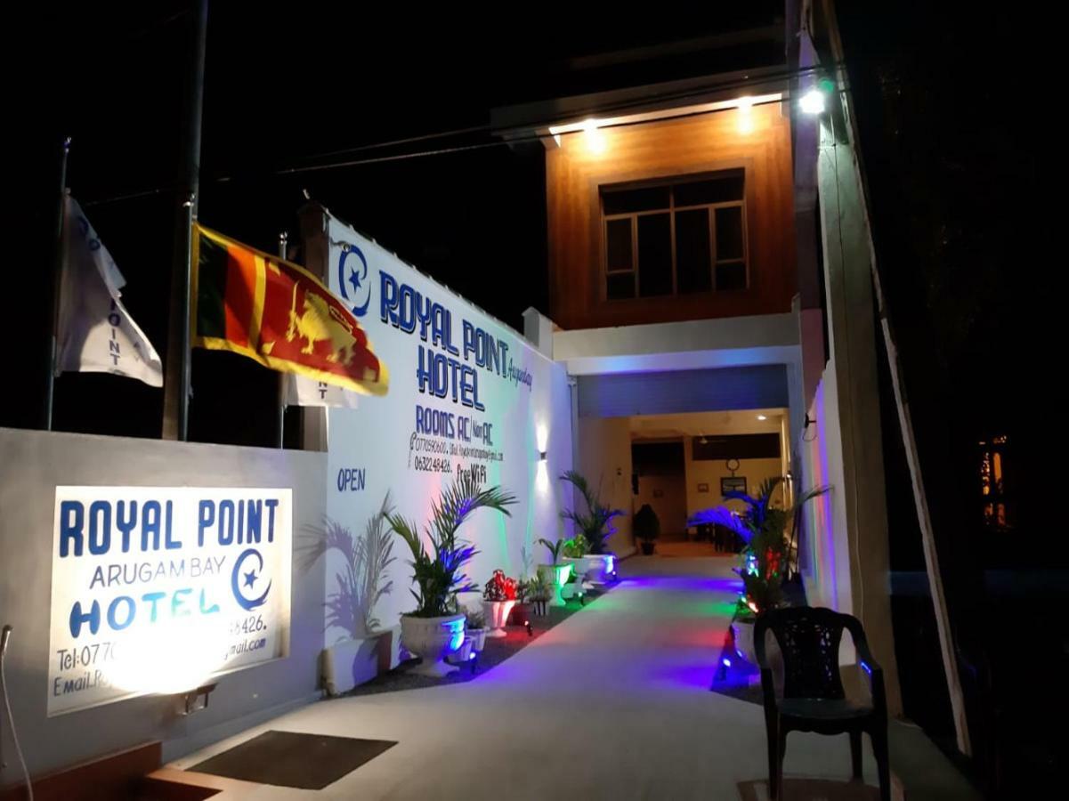 Hotel Royal Point Arugambay à Baie d'Arugam Extérieur photo
